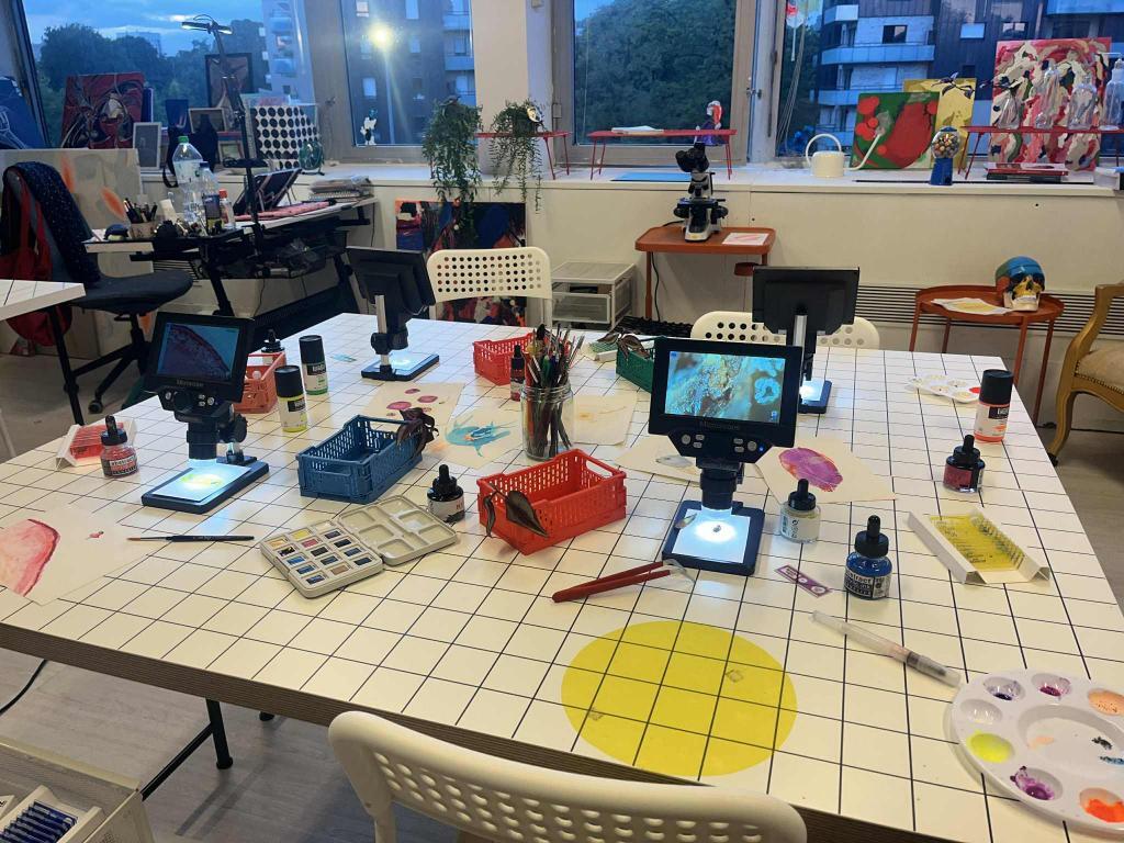 Atelier artistique microscope enfant