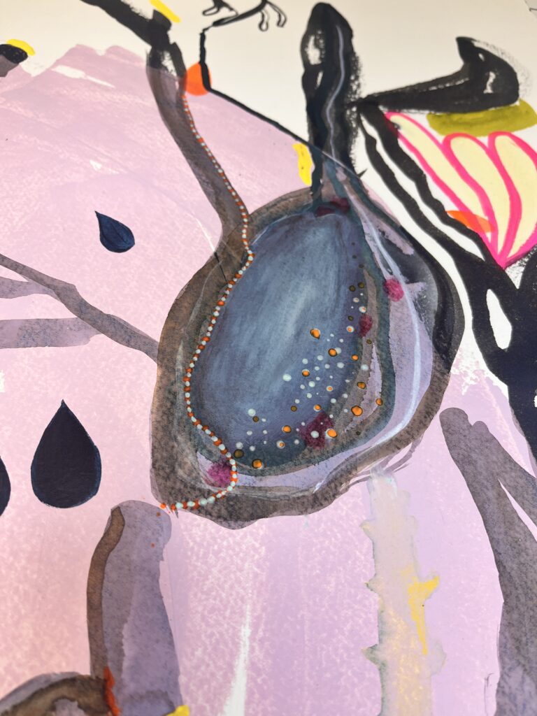 Enfant peignant une création artistique basée sur la science à l'atelier Artorium
